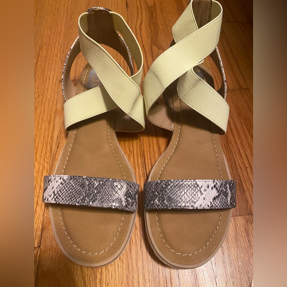 DV by Dolce Vita: Flippa Elastic Wedge Sandal